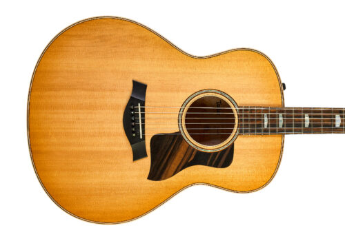 Taylor 618e in Antique Blonde with a Ebony fingerboard.
